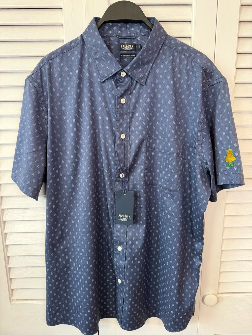 Faherty Notre Dame Fighting Irish Movement Short Sleeve Shirt Navy Diamond NWT